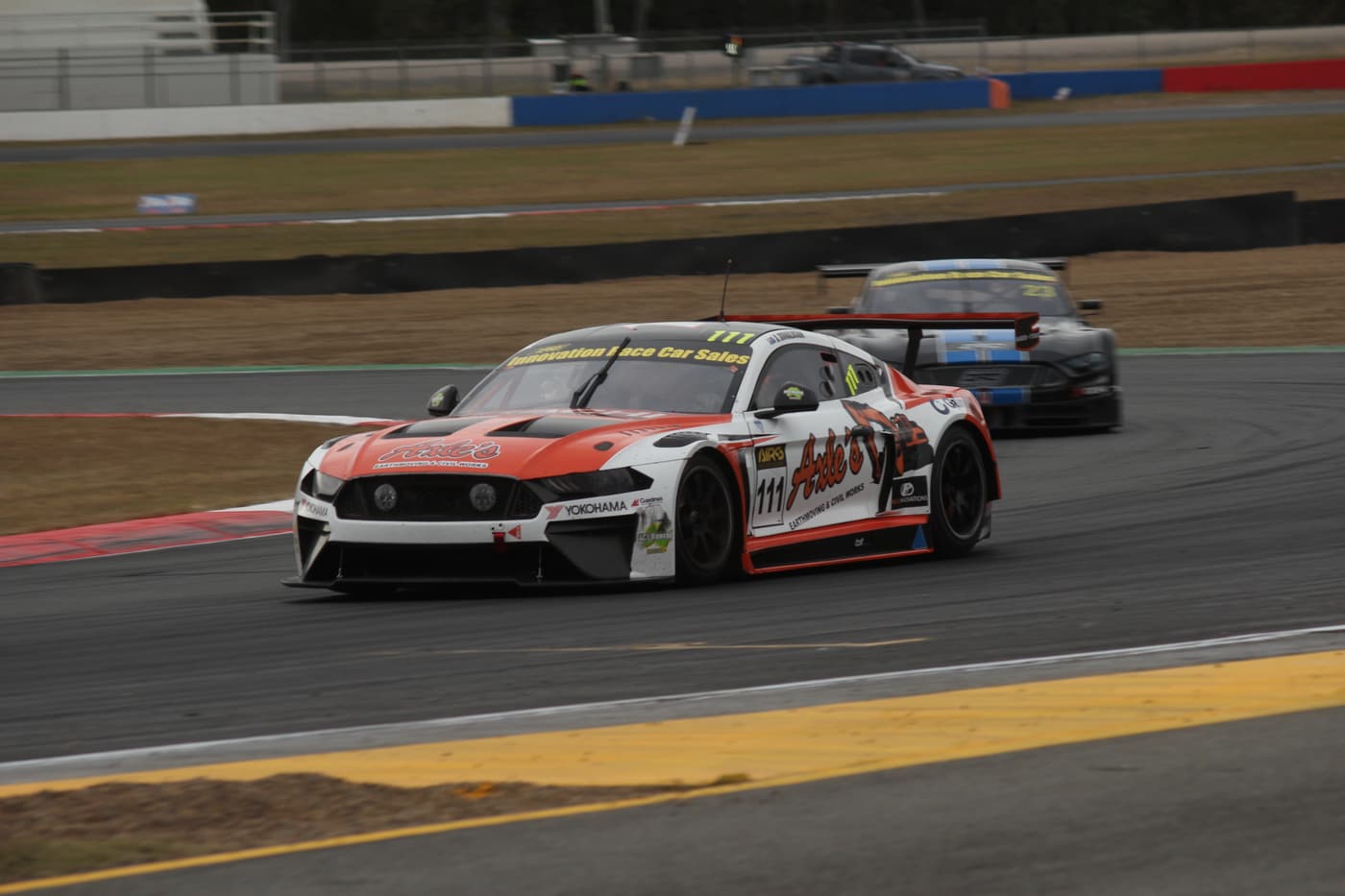 TA2 muscle cars racing nose to tail